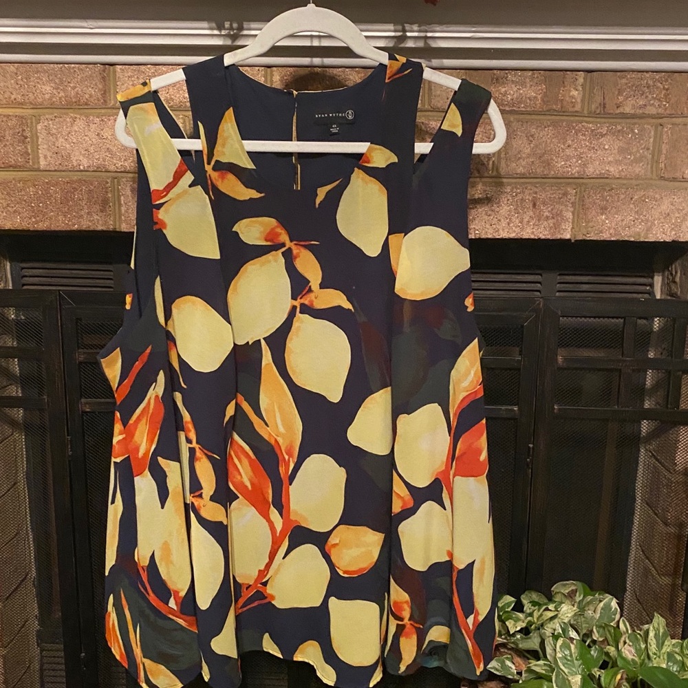 Plus Size Sleeveless Top